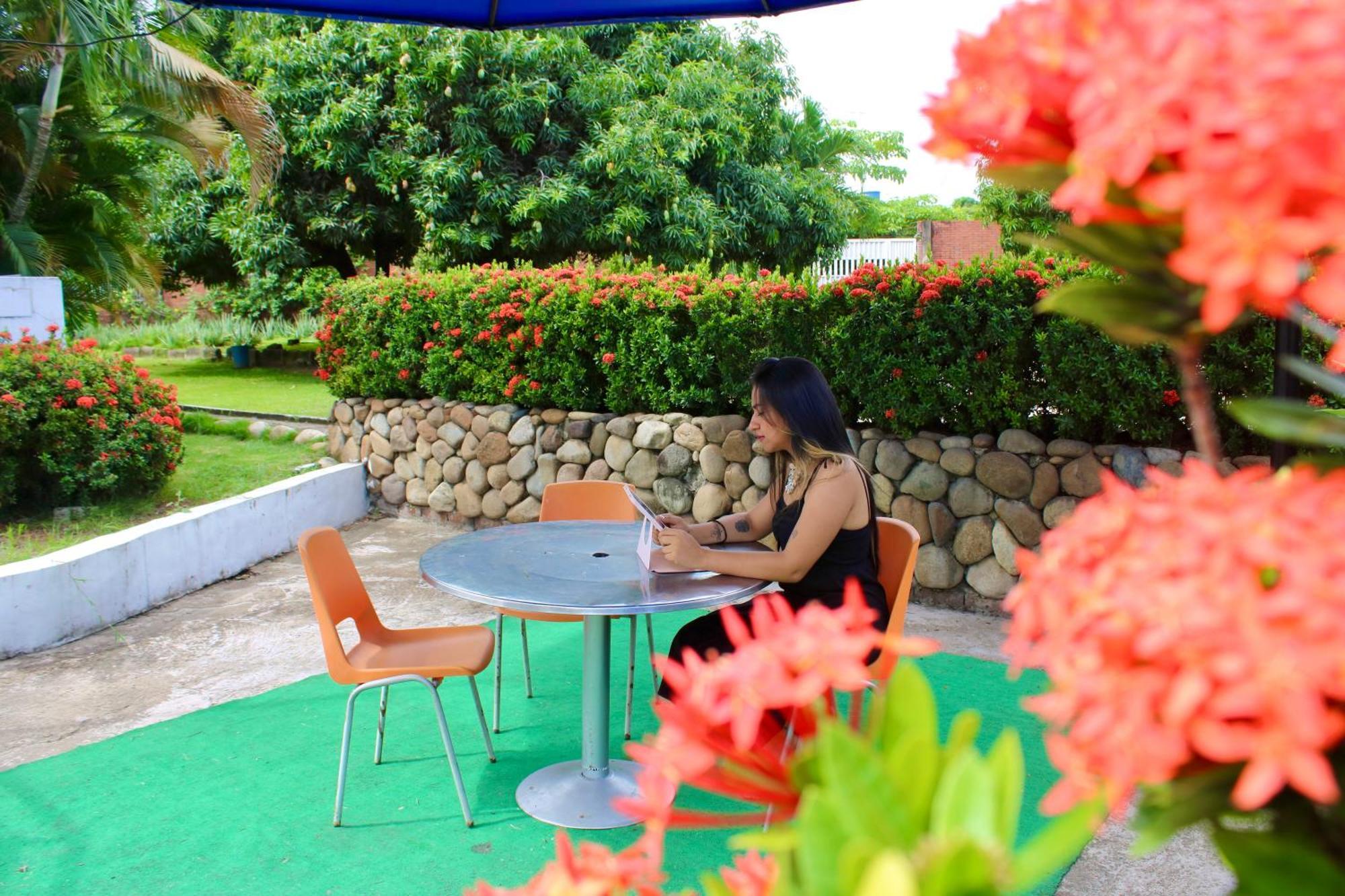 Hotel Mar Azul Neiva Неива Екстериор снимка