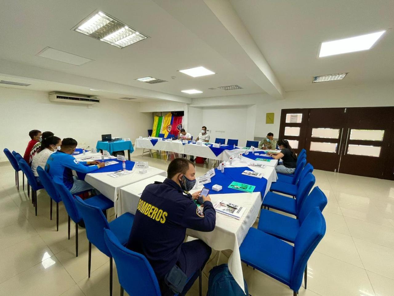 Hotel Mar Azul Neiva Неива Екстериор снимка